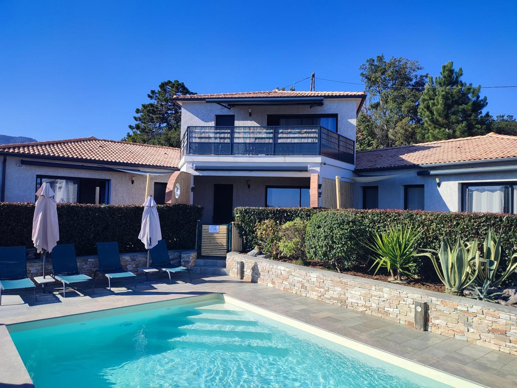 Cote Et Mer - Appartement Haut Standing Dans Villa Avec Piscine Et Vue Mer Taglio-Isolaccio Eksteriør billede