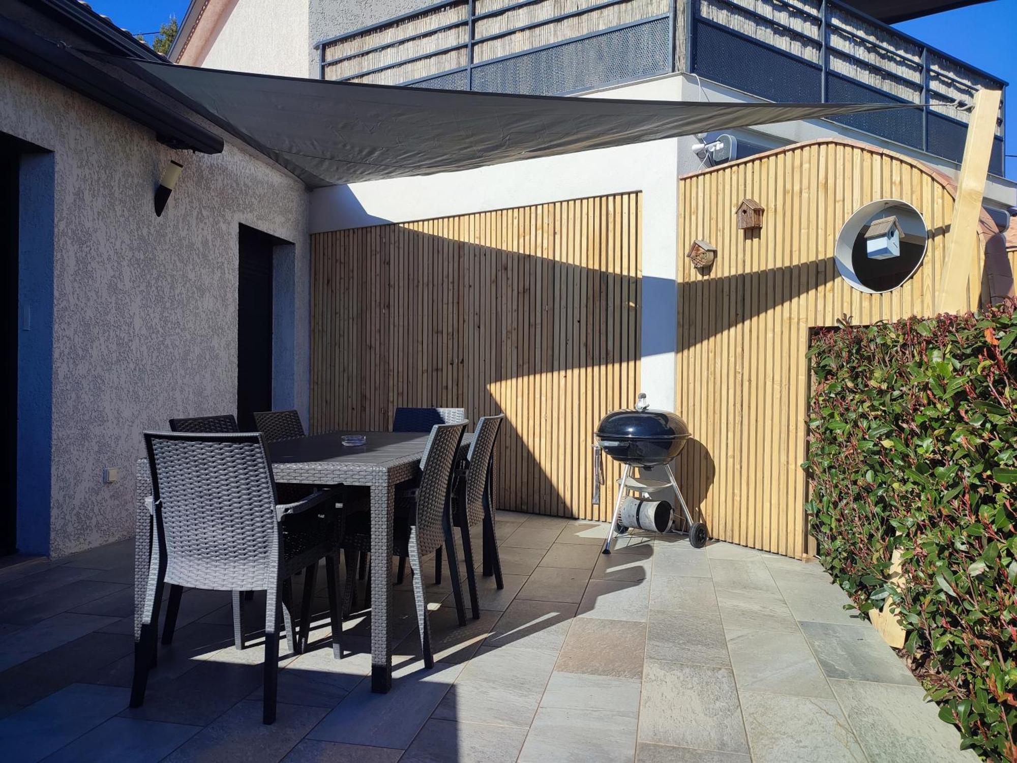 Cote Et Mer - Appartement Haut Standing Dans Villa Avec Piscine Et Vue Mer Taglio-Isolaccio Eksteriør billede
