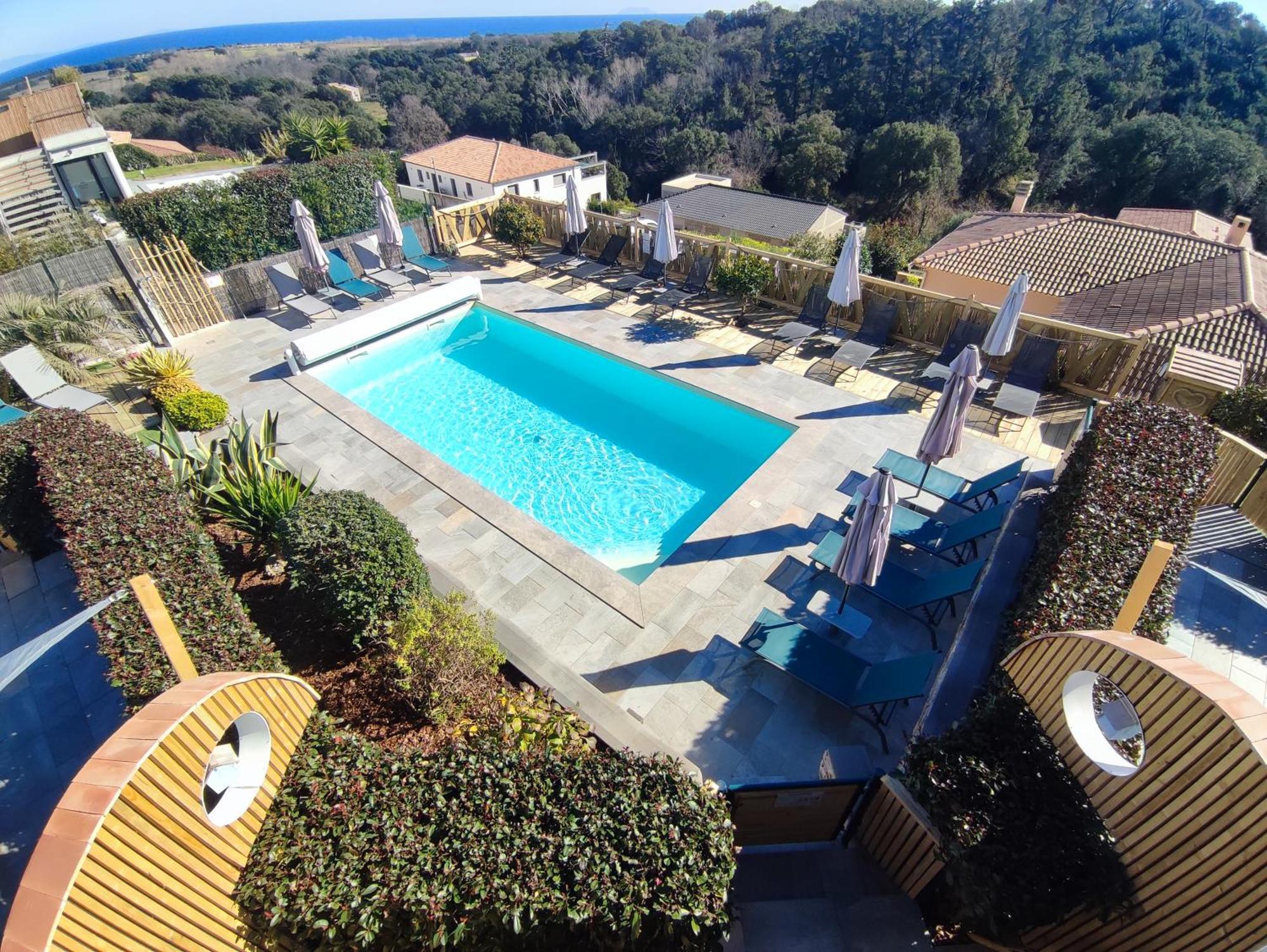 Cote Et Mer - Appartement Haut Standing Dans Villa Avec Piscine Et Vue Mer Taglio-Isolaccio Eksteriør billede