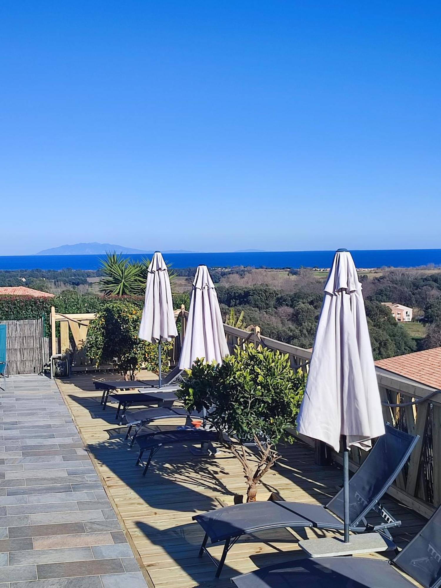 Cote Et Mer - Appartement Haut Standing Dans Villa Avec Piscine Et Vue Mer Taglio-Isolaccio Eksteriør billede