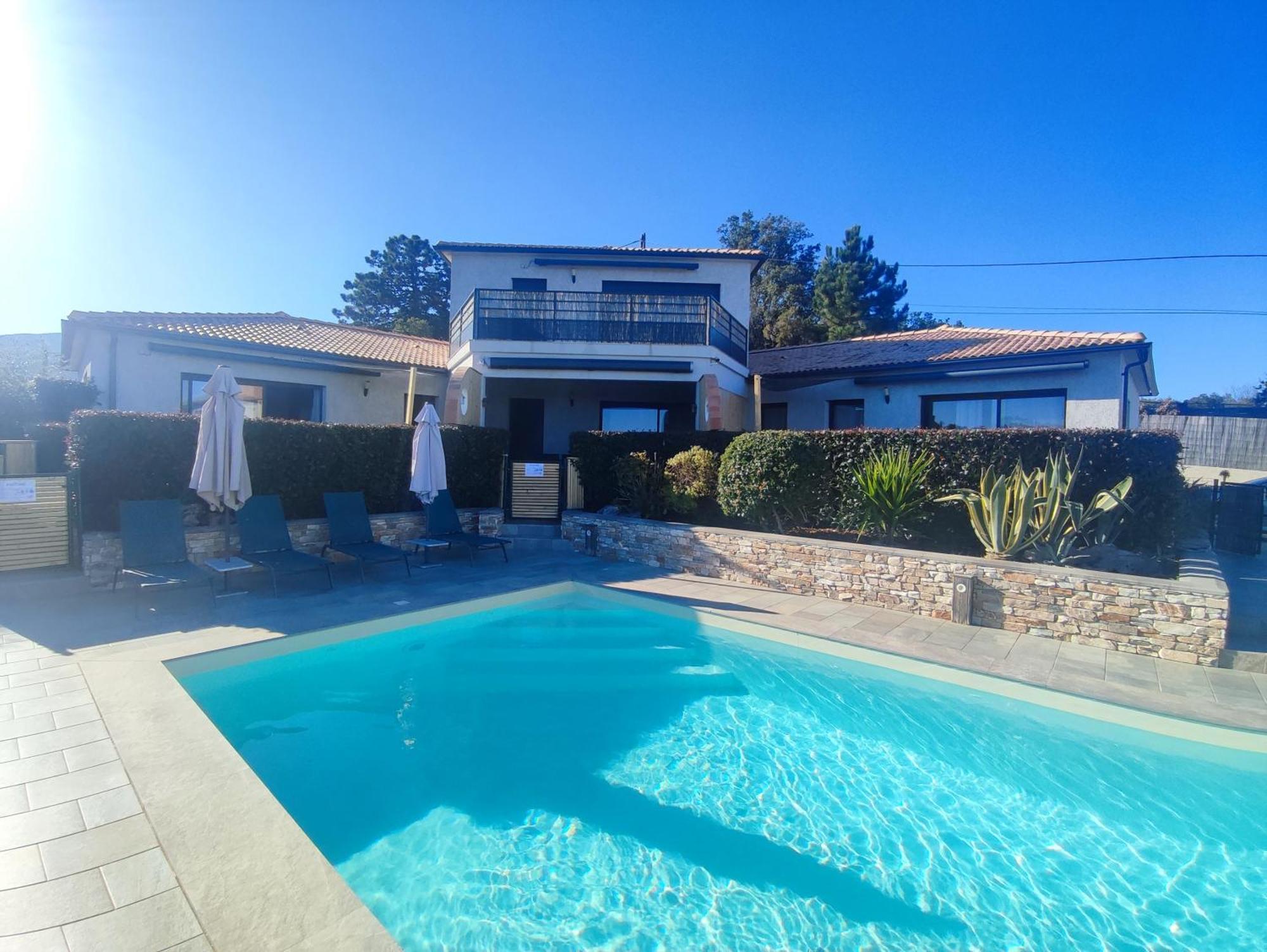 Cote Et Mer - Appartement Haut Standing Dans Villa Avec Piscine Et Vue Mer Taglio-Isolaccio Eksteriør billede