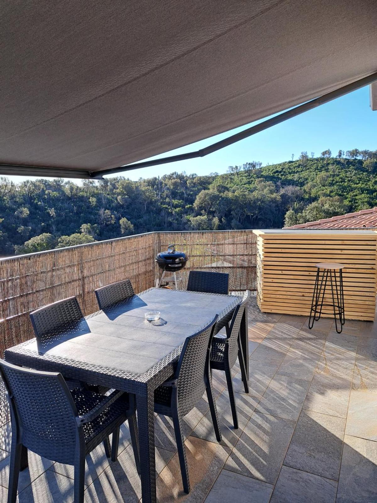 Cote Et Mer - Appartement Haut Standing Dans Villa Avec Piscine Et Vue Mer Taglio-Isolaccio Eksteriør billede